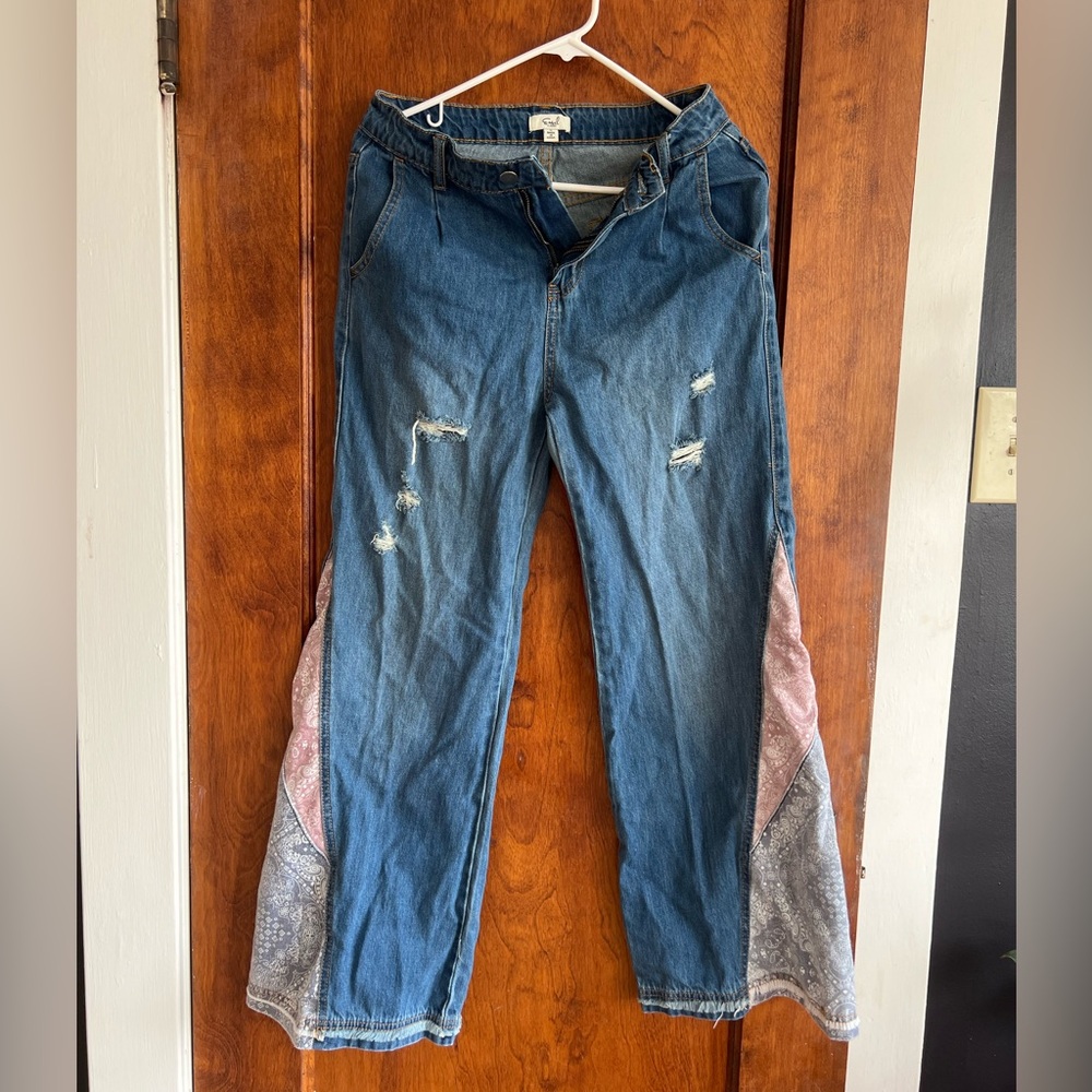Easel brand wide leg jeans